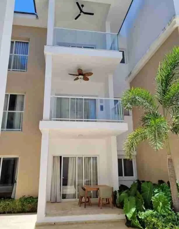 Magnificent 2 BDR Apartment for sale large swimming pool and great amenities 47