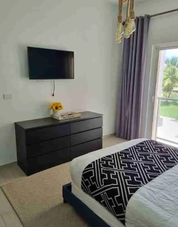Magnificent 2 BDR Apartment for sale large swimming pool and great amenities 7