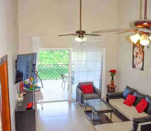 Spacious 3 bedroom apartment with golf course views Cocotal 2