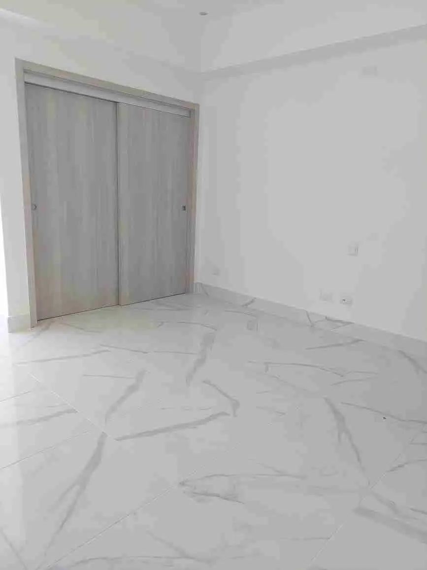 Exclusive 2 Apartment for sale with 2 balconies and beach access 20