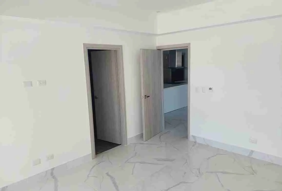 Exclusive 2 Apartment for sale with 2 balconies and beach access 24