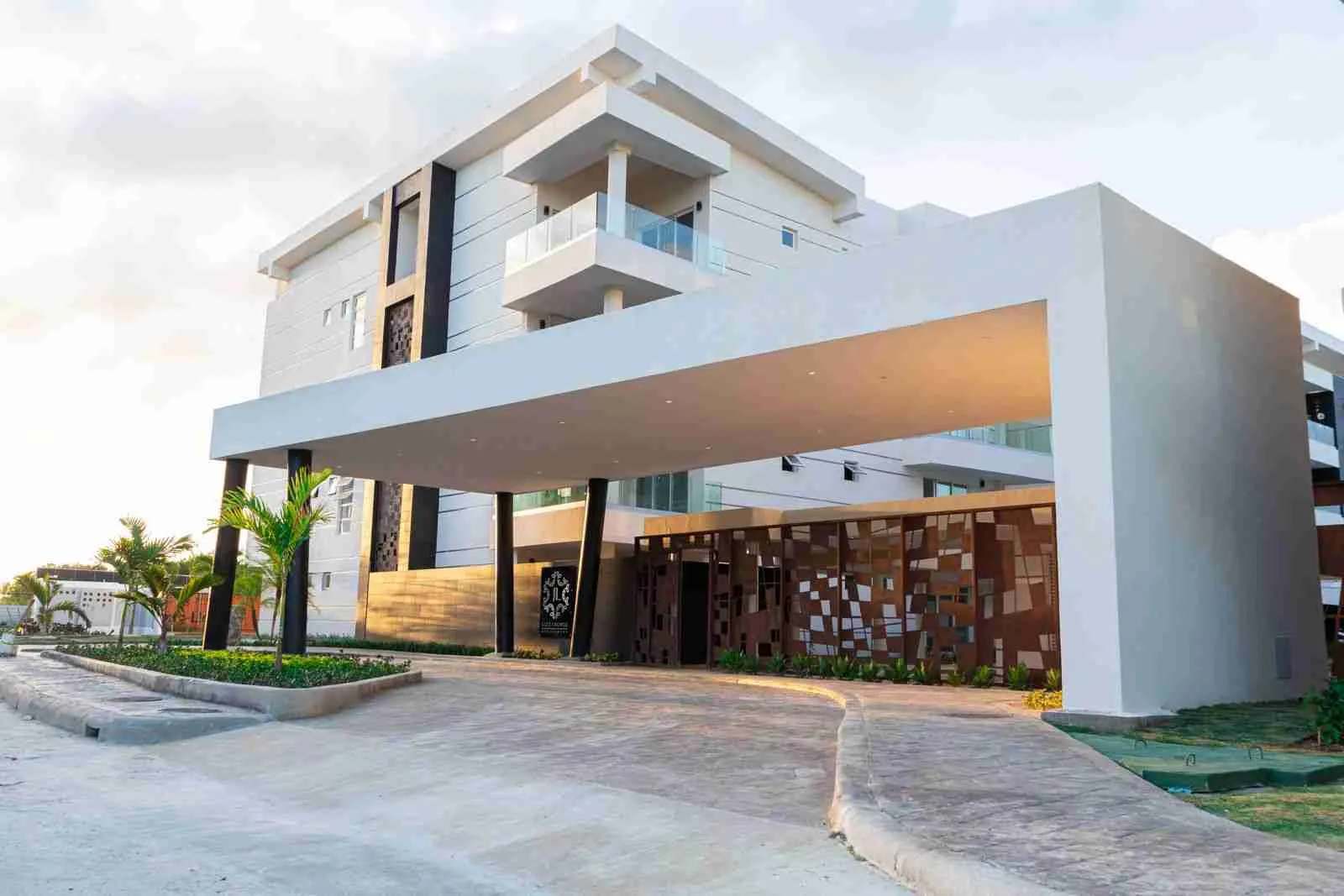 Appartement exclusif 2BR à vendre avec 2 balcons et accès à la plage à Cap Cana