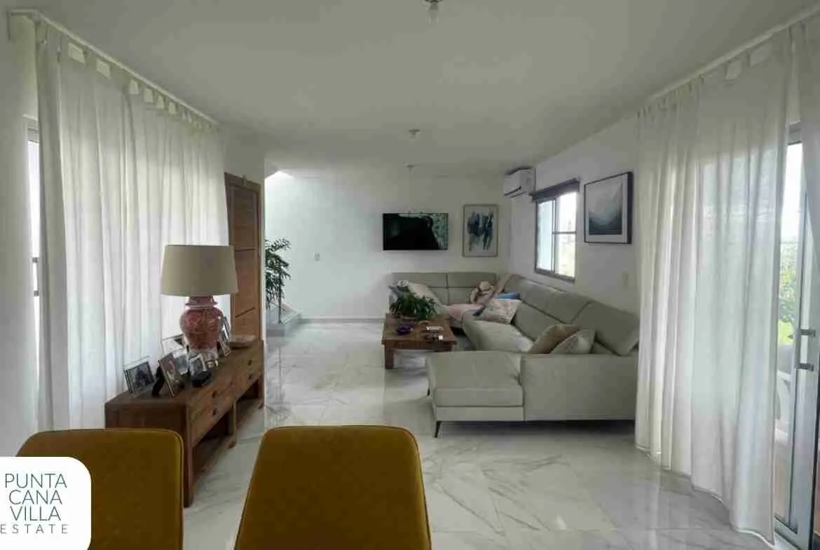 Magnificent 3 bedroom Punta Cana Villa for sale with clubhouse and pool