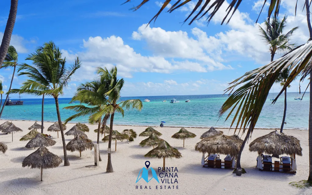 Oasis park Villa for sale in vista cana Playa los corales 1
