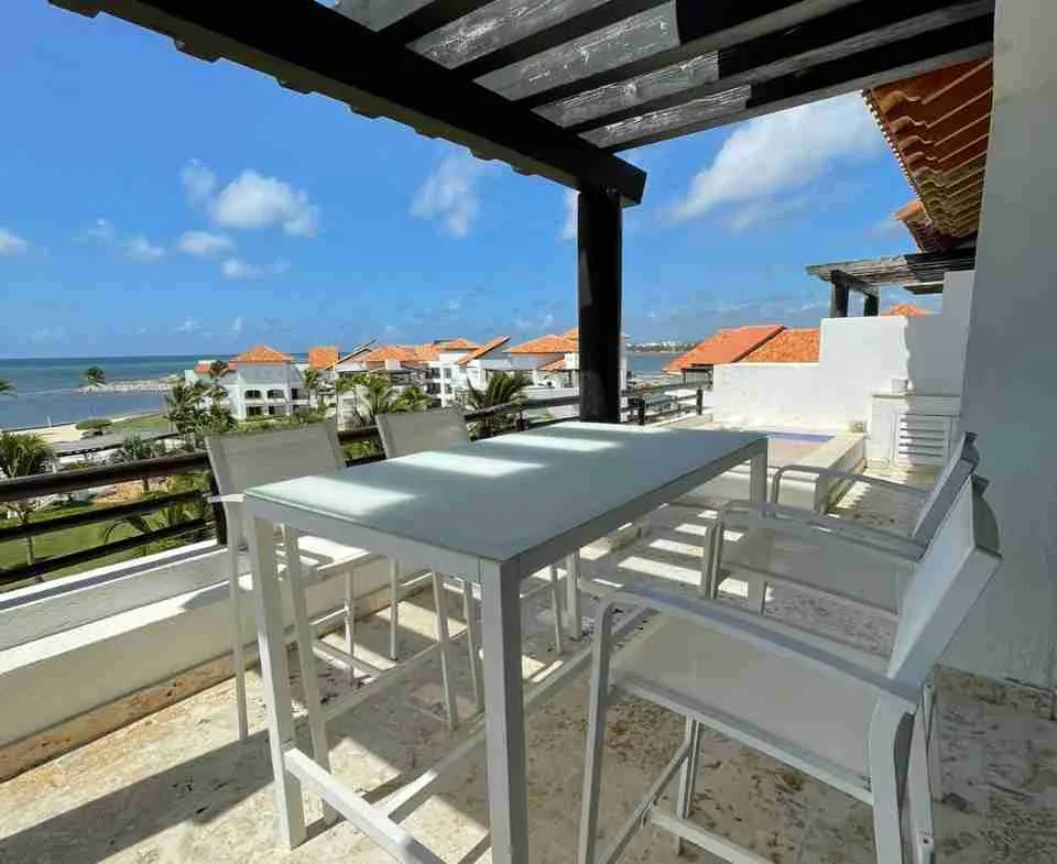Punta Palmera Aparment for sale outside