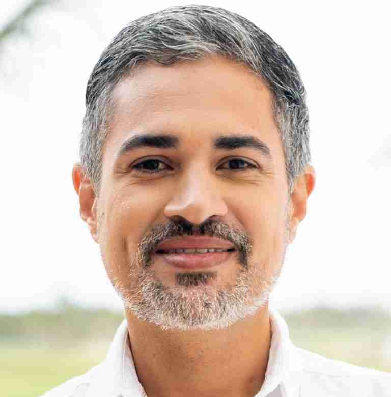 Víctor Matos Cabrera 2 Victor Matos Real Estate Agent Punta Cana 768x876 1