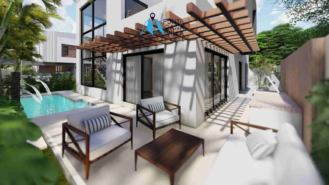 Perla del Mar Villa for Sale Yard scaled