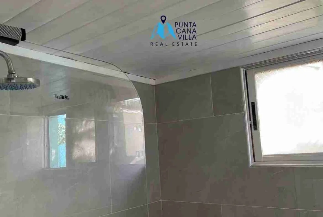 Condo for sale in Los Corales, Punta Cana, bathroom