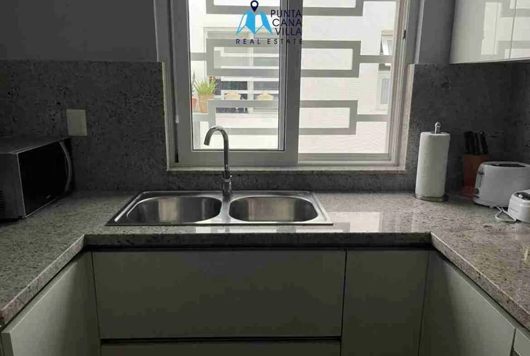 Paseo del Mar, condo for sale in Los corales, Kitchen1