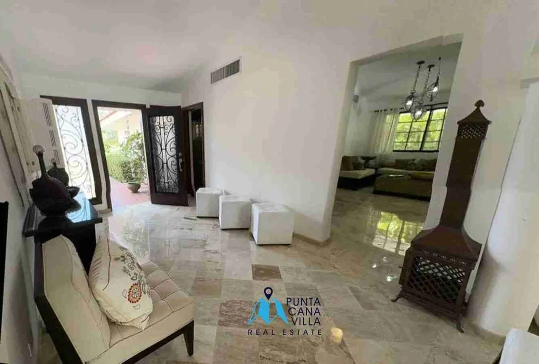 Residencial palmas real villas in cocotal, Villa for sale, main entrace