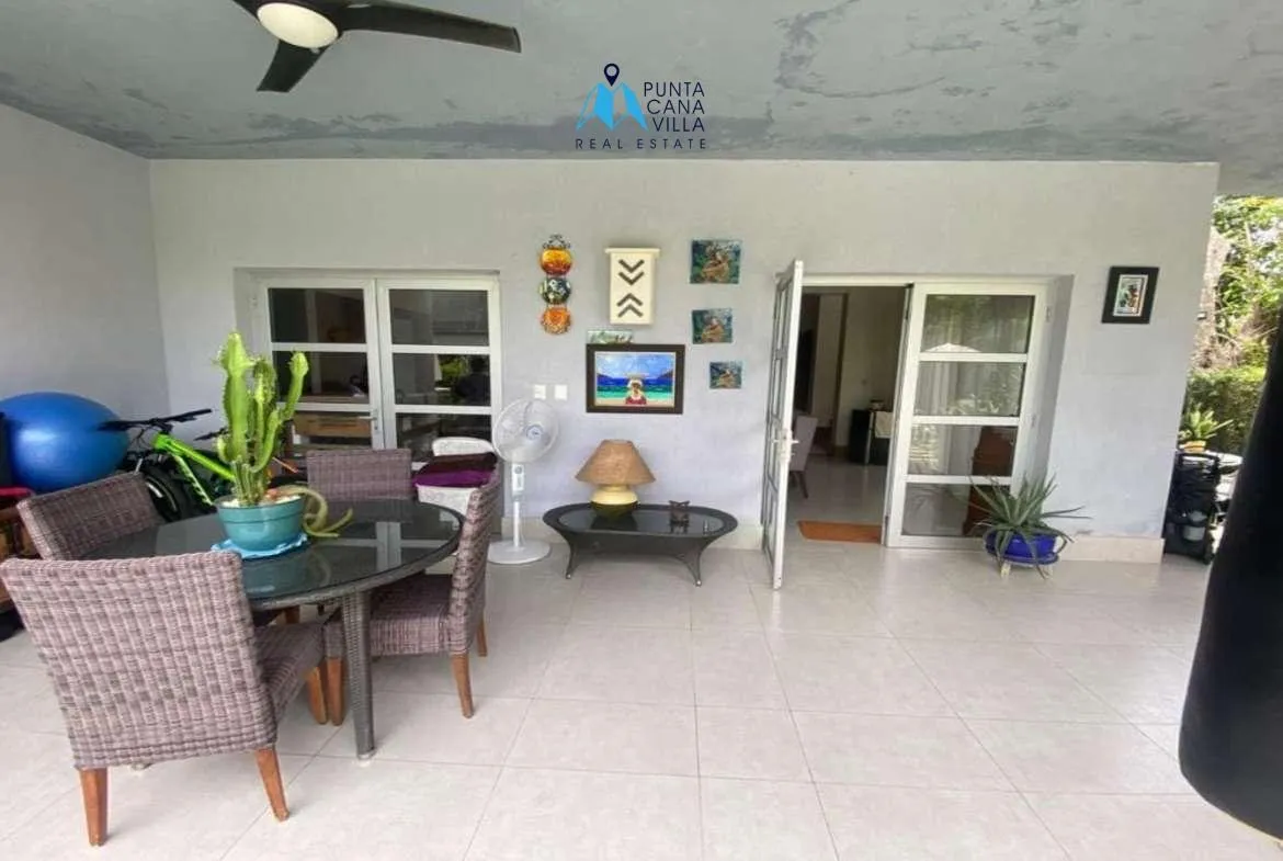 Elegant Five Bedroom Villa For Sale In Bavaro, Punta Cana ()