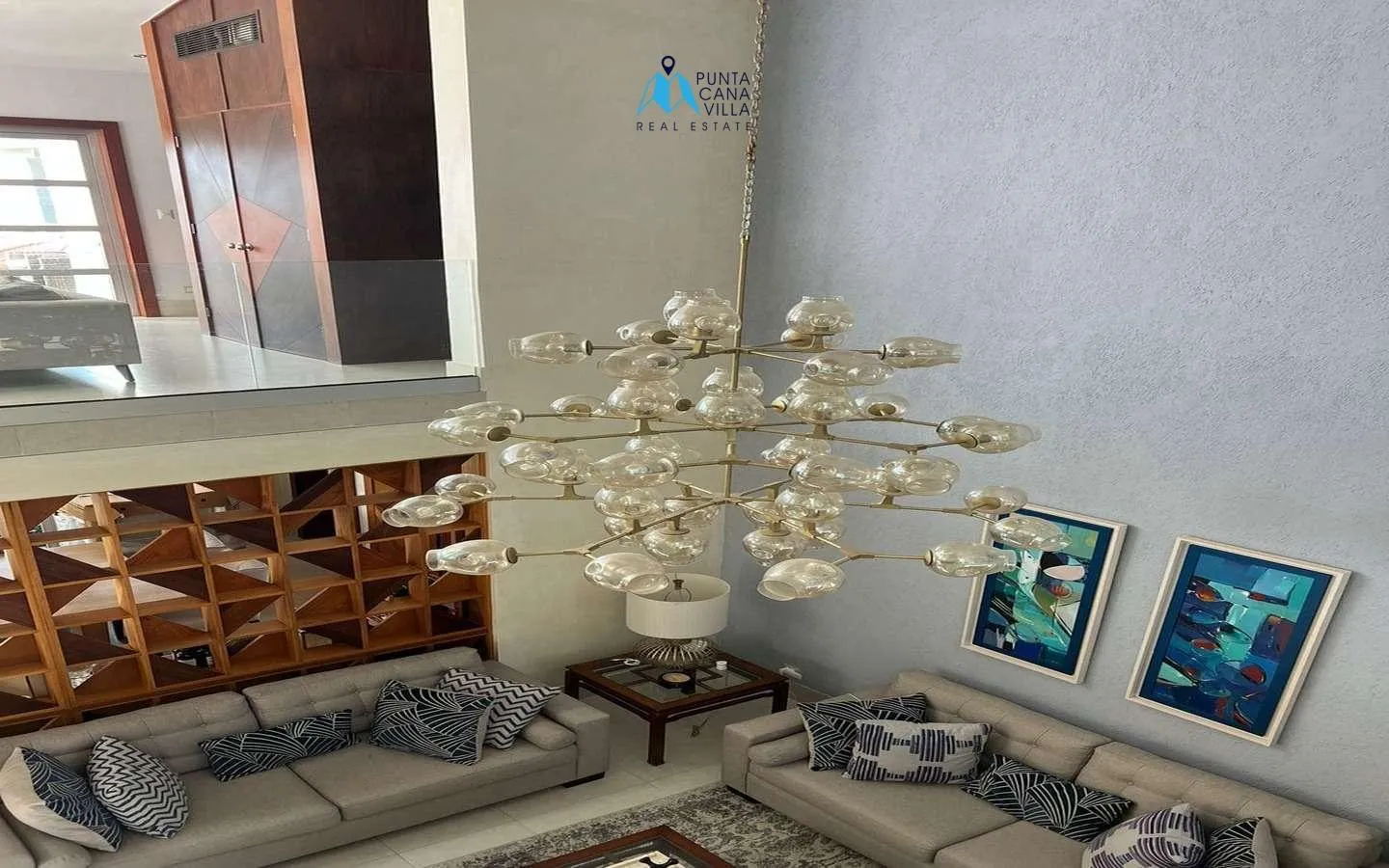 Elegante villa de cinco habitaciones en venta en Punta Cana Village, Punta Cana