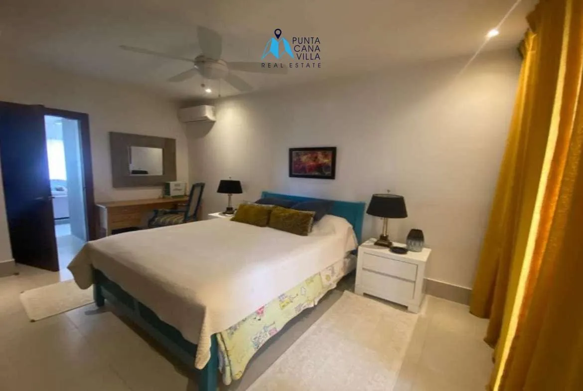 Elegant Five Bedroom Villa For Sale In Bavaro, Punta Cana ()