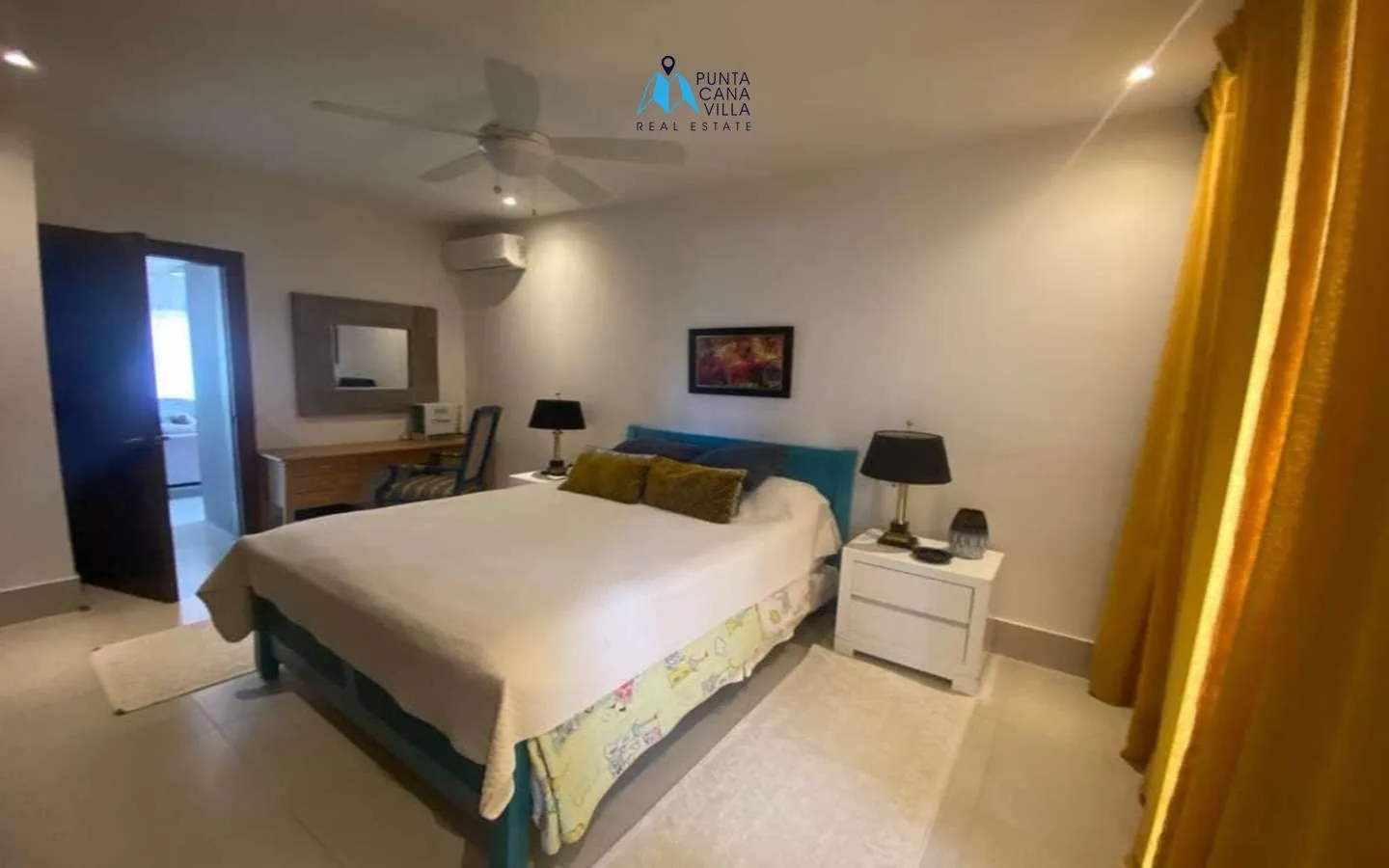 Elegante villa de cinco habitaciones en venta en Punta Cana Village, Punta Cana