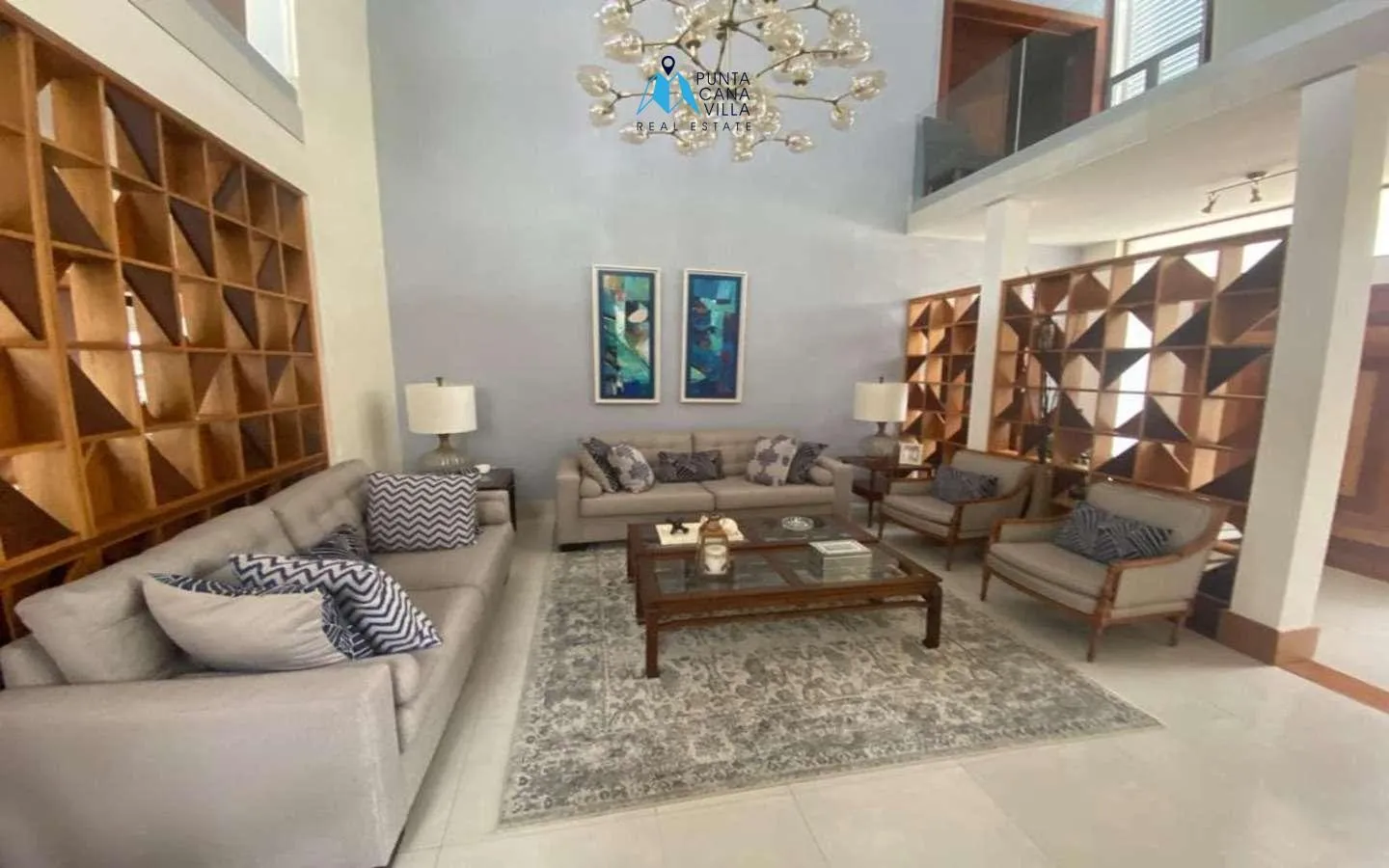 Elegante villa de cinco habitaciones en venta en Punta Cana Village, Punta Cana