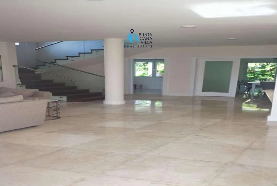 Luxurious Four Bedroom Residence For Sale In Bavaro, Punta Cana ()