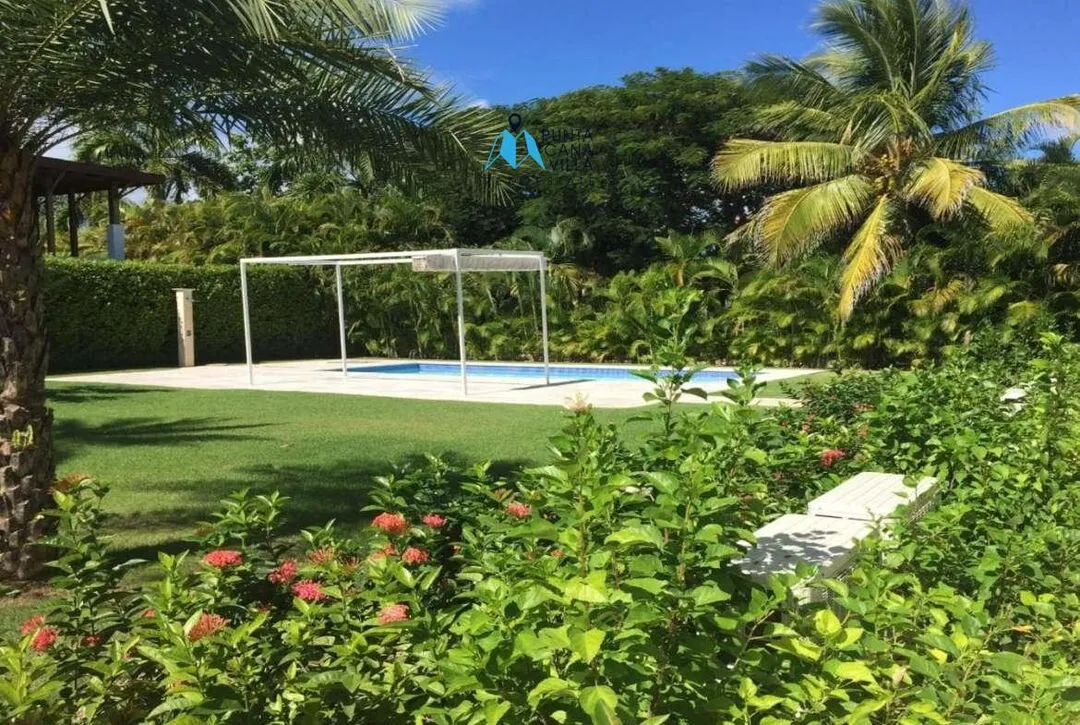 Luxurious Four Bedroom Residence For Sale In Bavaro, Punta Cana ()
