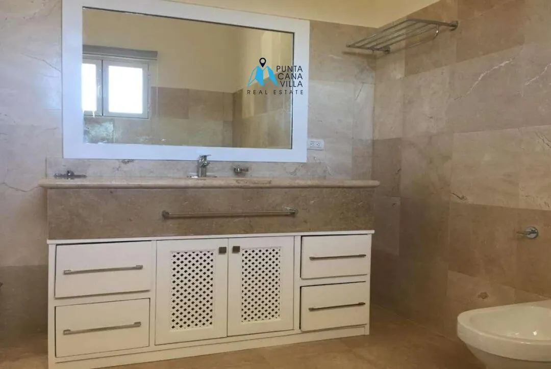 Luxurious Four Bedroom Residence For Sale In Bavaro, Punta Cana ()