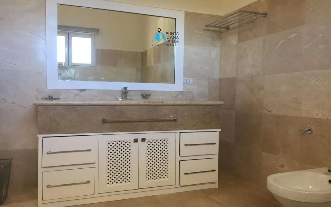 Luxueuse résidence de quatre chambres à vendre dans Punta Cana Village