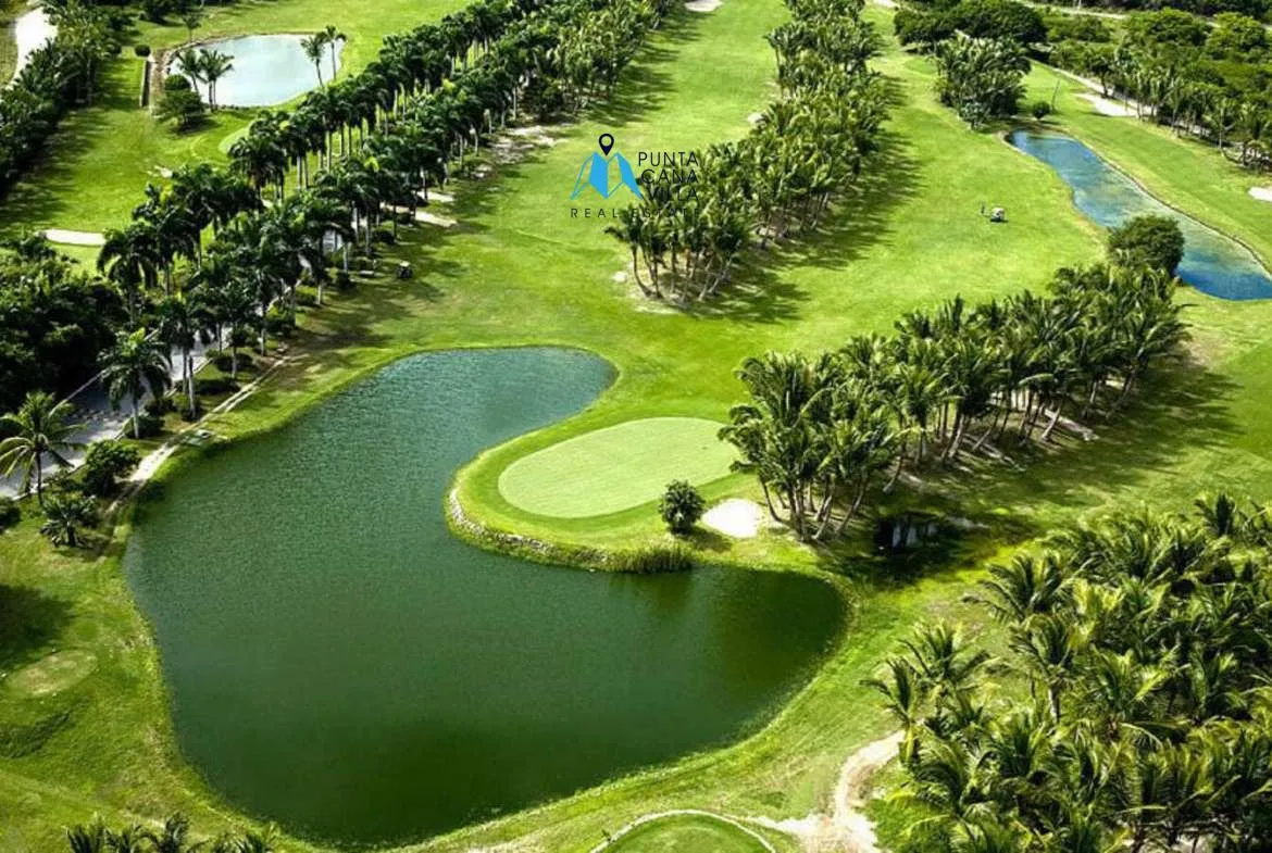 Spacious Three Bedroom Condo For Sale In Punta Cana ()