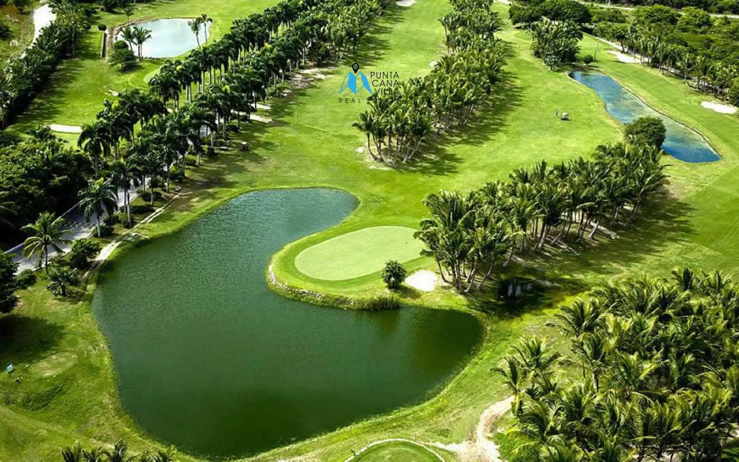 Amplio Tres Dormitorios Apartamento En Venta En Punta Cana