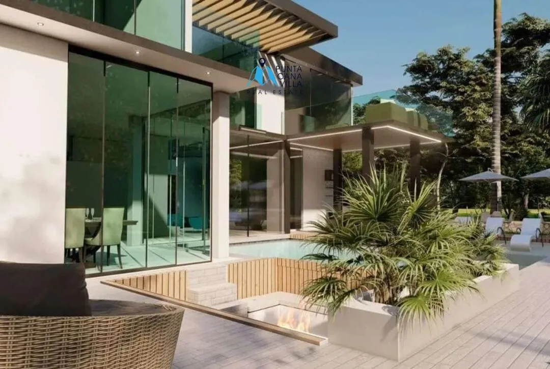 For sale in Las Iguanas, four bedroom villa in Cap Cana ()