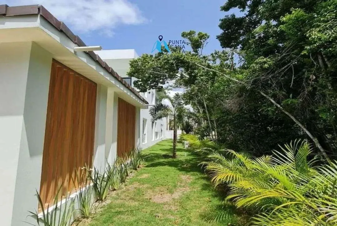 Palma Areca, Four Bedroom Villa For Sale In Punta Cana Village ()