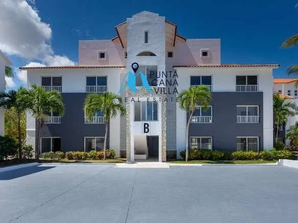 Condos for sale in Bavaro, Punta Cana, One bedroom apartment with views of the pool, ID ()