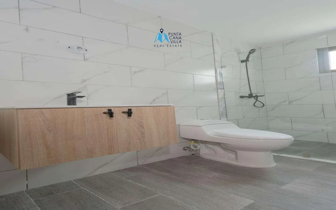 For sale in Bavaro, four bedroom villa in Velero at Punta Cana () For sale in Bavaro, four bedroom villa in Velero at Punta Cana ()