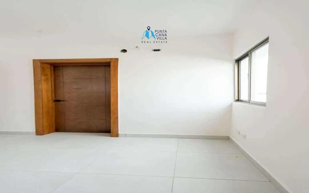 For sale in Bavaro, four bedroom villa in Velero at Punta Cana () For sale in Bavaro, four bedroom villa in Velero at Punta Cana ()