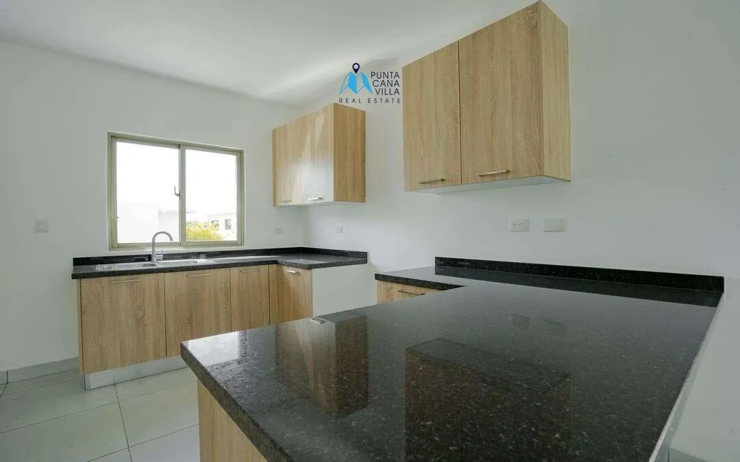 For sale in Bavaro, four bedroom villa in Velero at Punta Cana () For sale in Bavaro, four bedroom villa in Velero at Punta Cana ()