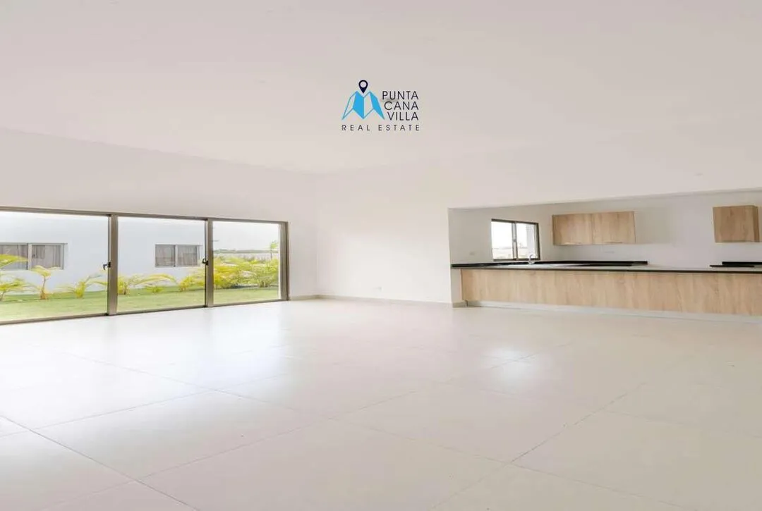 For sale in Bavaro, three bedroom villa in Velero at Punta Cana ()