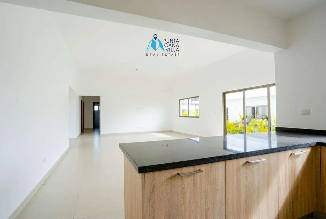 For sale in Bavaro, three bedroom villa in Velero at Punta Cana ()