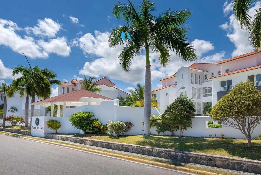 ID , Luxurious condos for sale in Punta Cana, Two bedroom penthouse with pool and gazebo ()