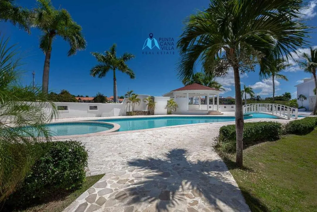 ID ,Bavaro apartments for sale in Punta Cana, Two bedroom apartment with beach access ()