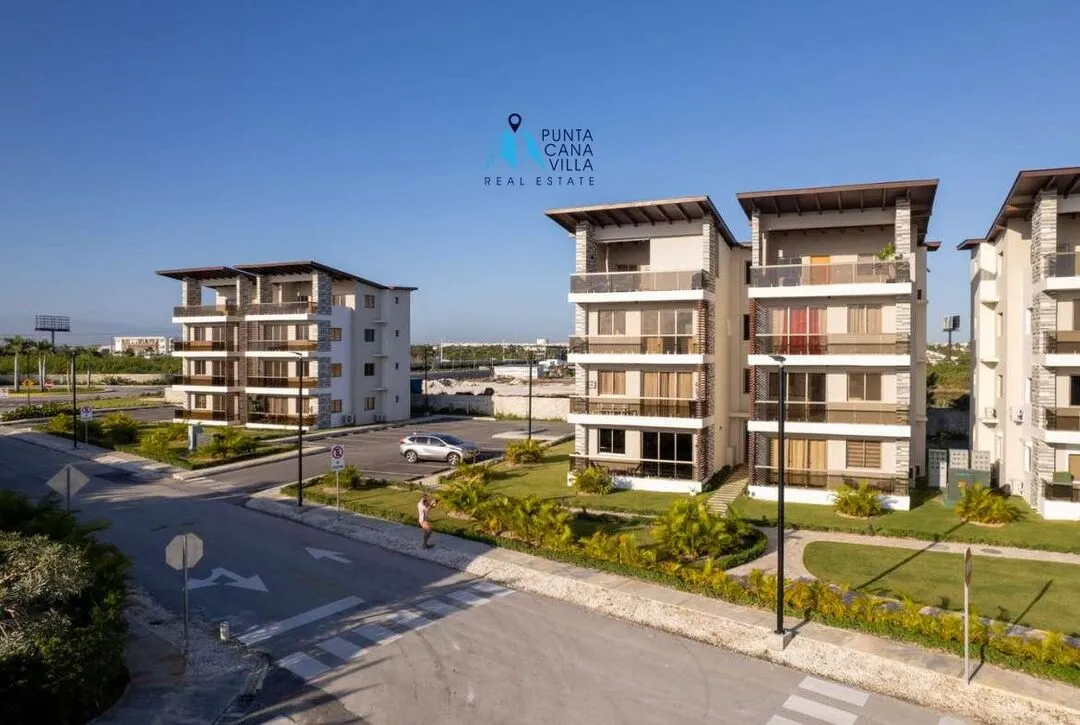 Punta Cana condos for sale, four bedroom condo in Bavaro with water park, Velero at Punta Cana ()