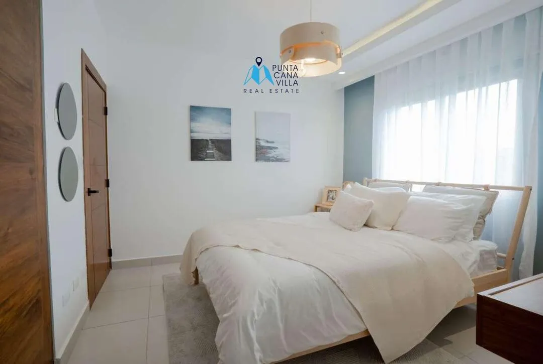 Punta Cana condos for sale, three bedroom condo in Bavaro with common swimming pool, Velero at Punta Cana ()