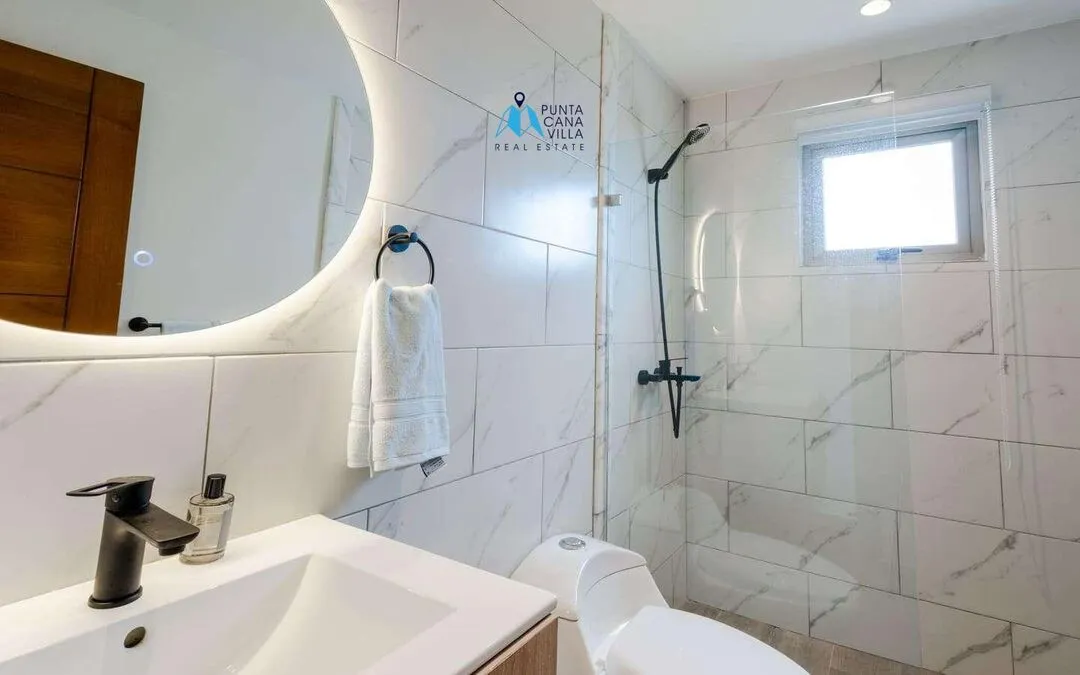 Punta Cana condos for sale, three bedroom condo in Bavaro with common swimming pool, Velero at Punta Cana () Punta Cana condos for sale, three bedroom condo in Bavaro with common swimming pool, Velero at Punta Cana ()