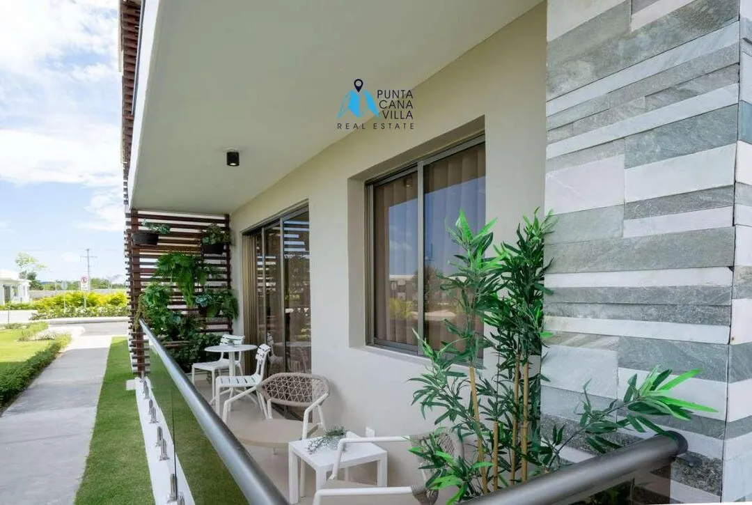 Punta Cana condos for sale, two bedroom condo in Bavaro within gated community, Velero at Pnta Cana ()