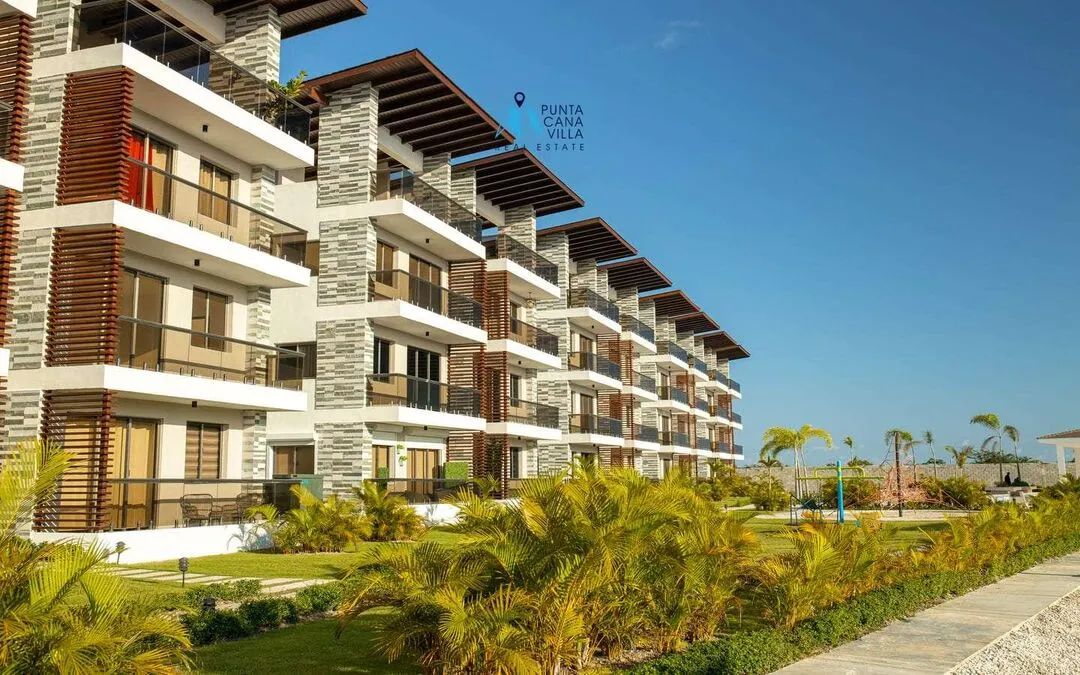 Punta Cana condos for sale, two bedroom condo in Bavaro within gated community, Velero at Pnta Cana () Punta Cana condos for sale, two bedroom condo in Bavaro within gated community, Velero at Pnta Cana ()