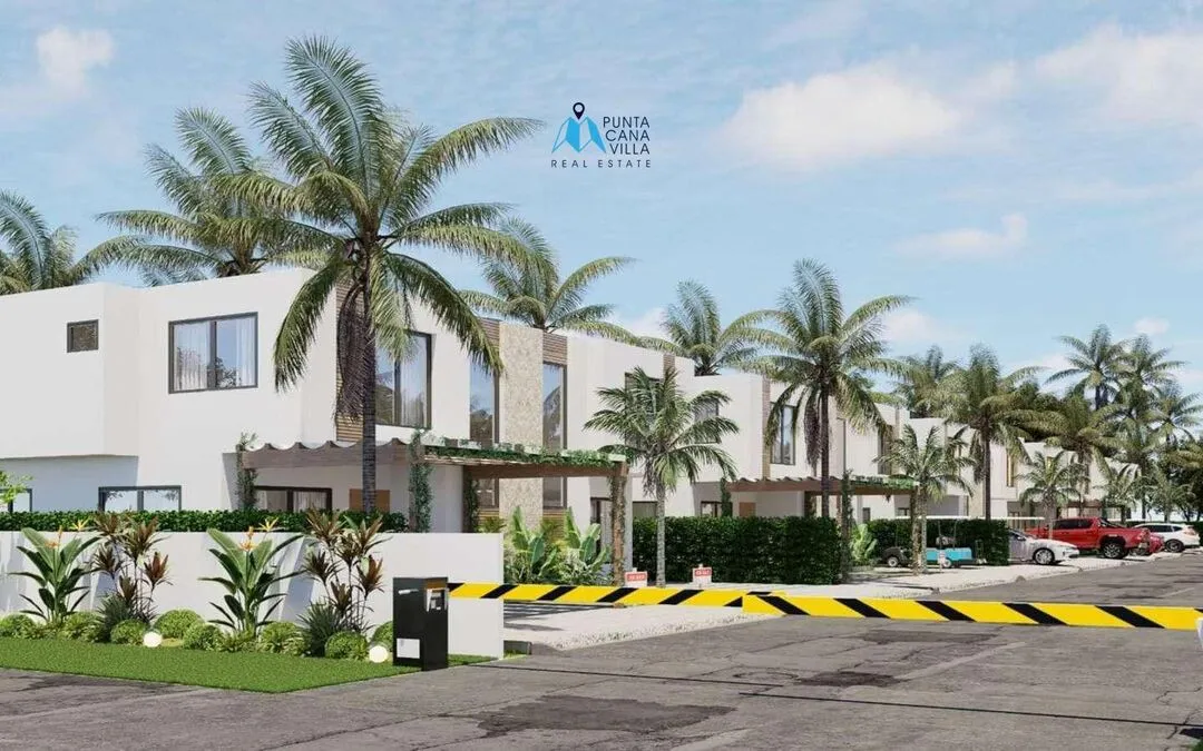 Exterior de la casa duplex Caleana House Costa Bávaro de 3 dormitorios con piscina comunitaria y gazebo