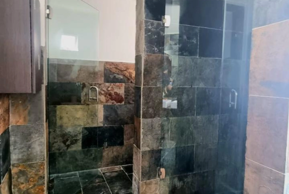 Cocotal Golf & Country Club en Punta Cana, apartamento de tres dormitorios en venta con vistas al Campo de Golf