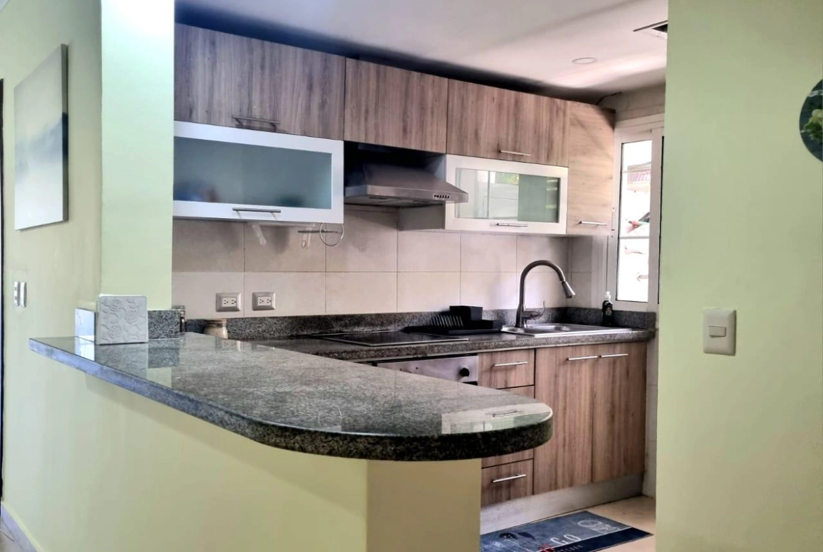 Cocotal Golf & Country Club en Punta Cana, apartamento de tres dormitorios en venta con vistas al Campo de Golf