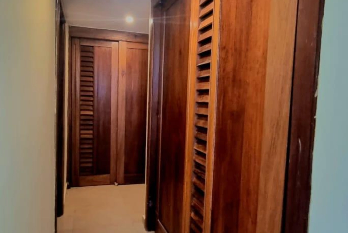 Cocotal Golf & Country Club en Punta Cana, apartamento de tres dormitorios en venta con vistas al Campo de Golf