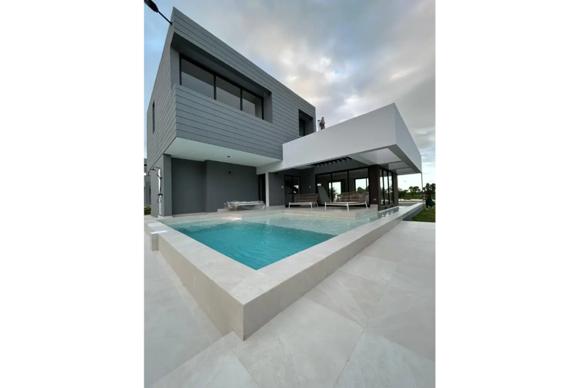 ID , Luxury Punta Cana BDR Villa for sale with pool, terrace, golf course ()