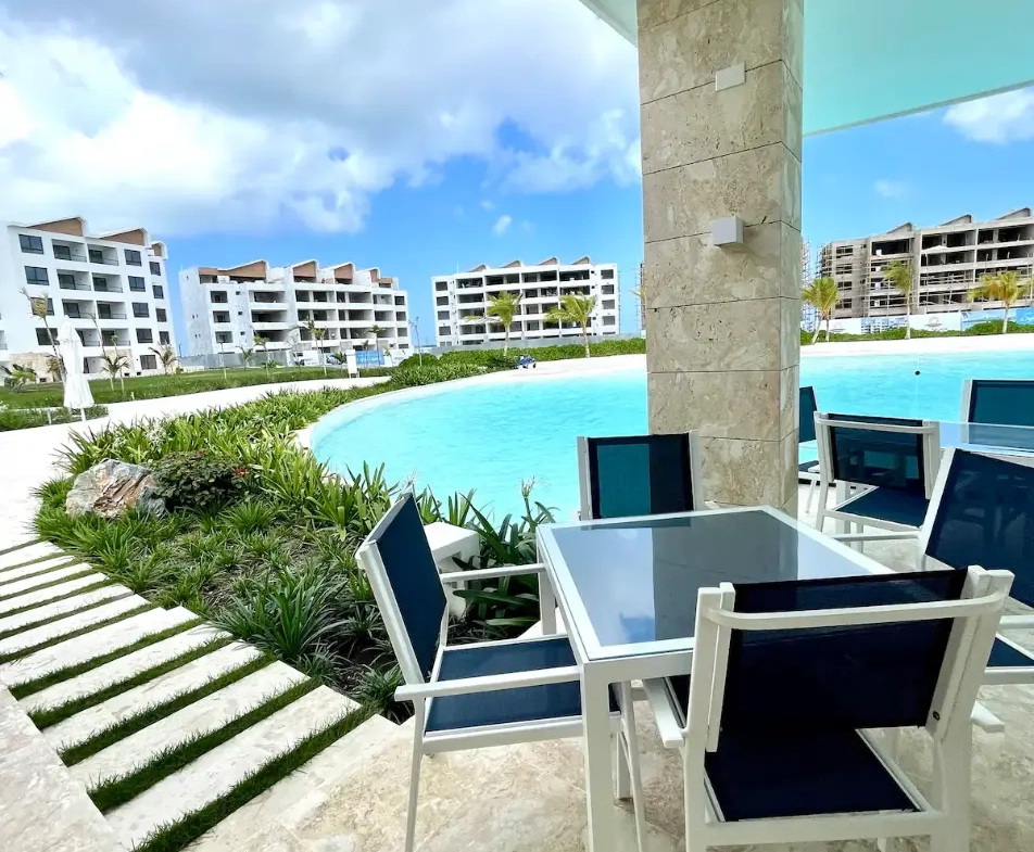 La Playa, Se Vende Apartamento De Un Dormitorio En El Centro De Punta Cana Con Terraza