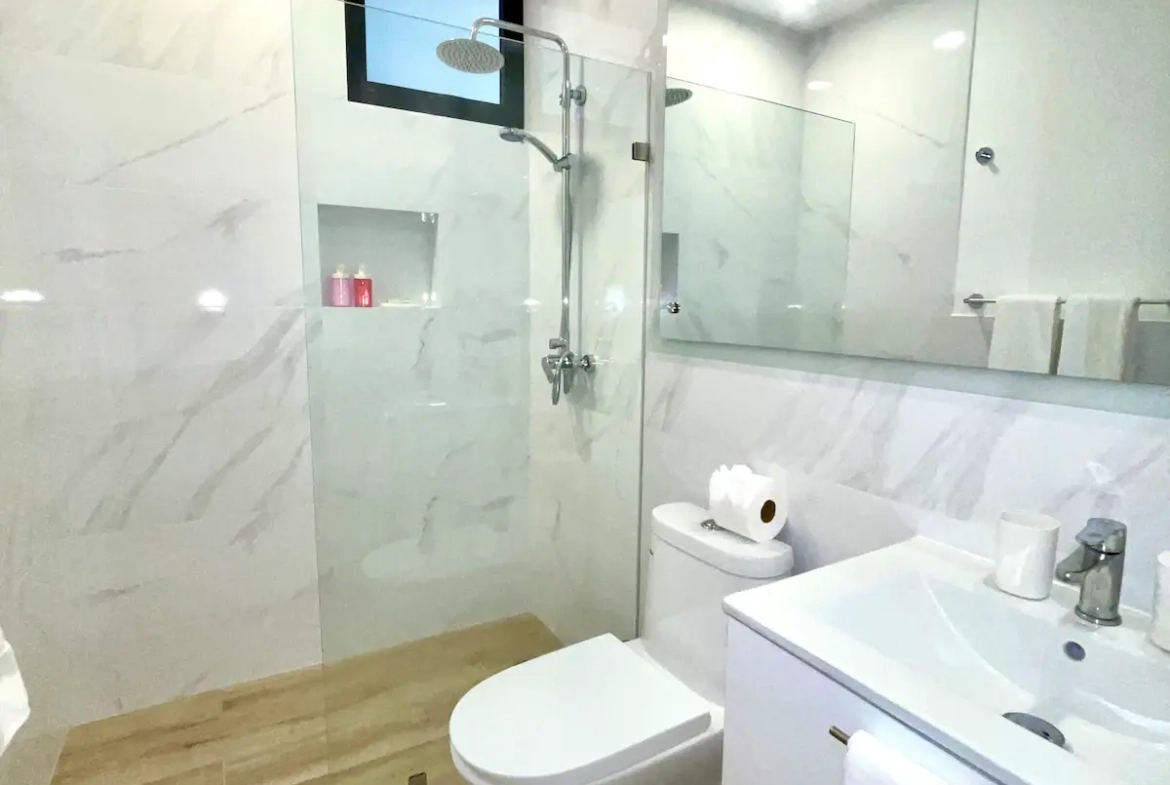 La Playa, Se Vende Apartamento De Un Dormitorio En El Centro De Punta Cana Con Terraza