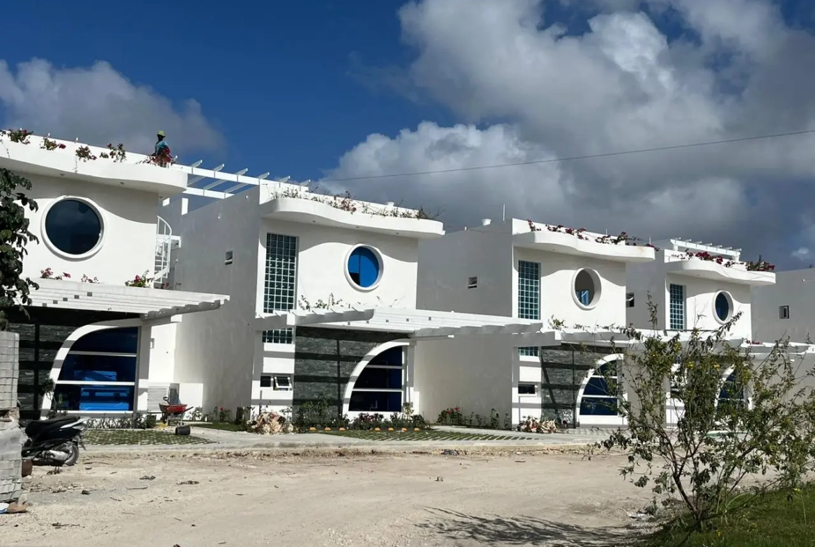 ID , Drake Plus, Three Bedroom Individual Villas For Sale In Peublo Bavaro, Punta Cana ()
