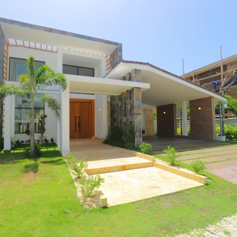 ID , Villa Palmareca , Four Bedroom Villa For Sale In Punta Cana Village With Balcony ()
