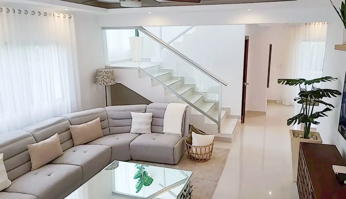 Se Vende Lujosa Villa De Tres Habitaciones En Verón, Punta Cana